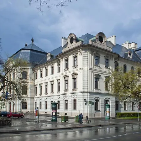 Gasthof Borostyan Vendeghaz *